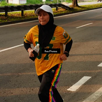 Runner Photo 7673965