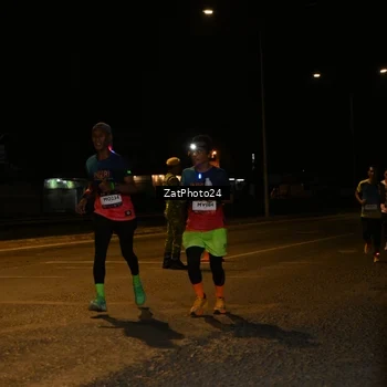 Runner Photo 7673968