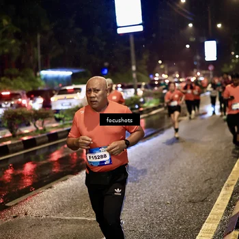 Runner Photo 7673969