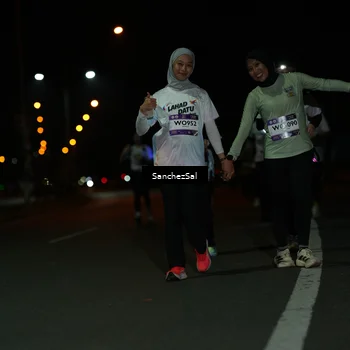 Runner Photo 7673984