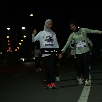 Runner Photo 7673990