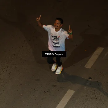 Runner Photo 7673996