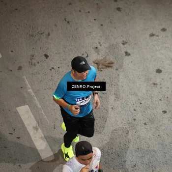 Runner Photo 7674003
