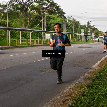 Runner Photo 7674005