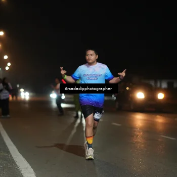 Runner Photo 7674029