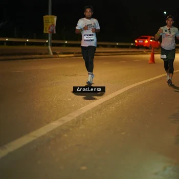Runner Photo 7674035