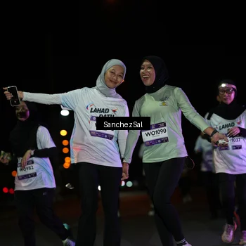 Runner Photo 7674036