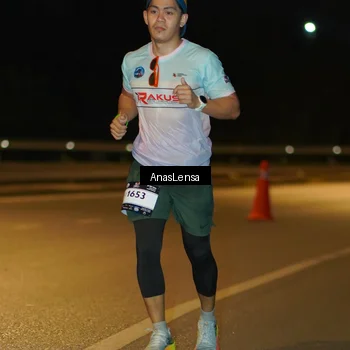 Runner Photo 7674038