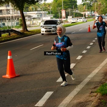 Runner Photo 7674053