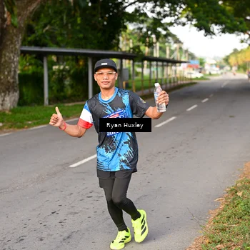 Runner Photo 7674056