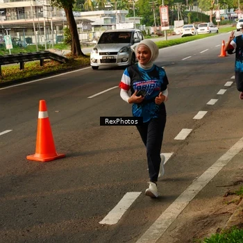 Runner Photo 7674059