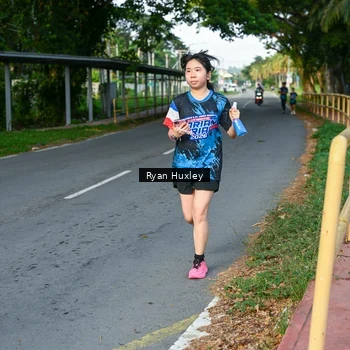 Runner Photo 7674062