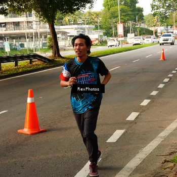 Runner Photo 7674063
