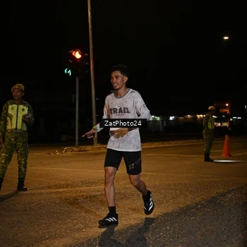Runner Photo 7674064