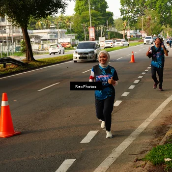 Runner Photo 7674071