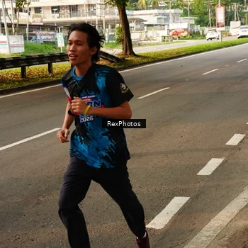 Runner Photo 7674073