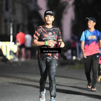 Runner Photo 7674079