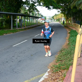Runner Photo 7674095