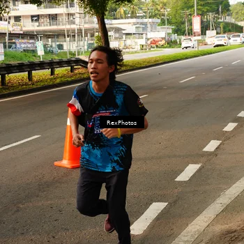 Runner Photo 7674098