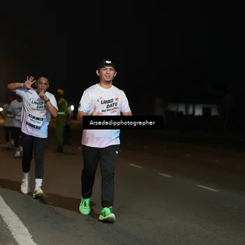 Runner Photo 7674101
