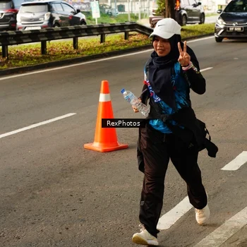 Runner Photo 7674106