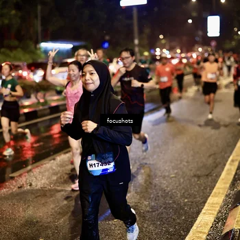 Runner Photo 7674117