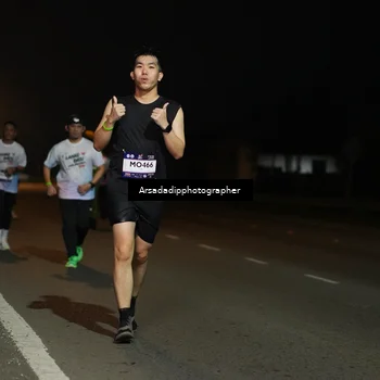 Runner Photo 7674132