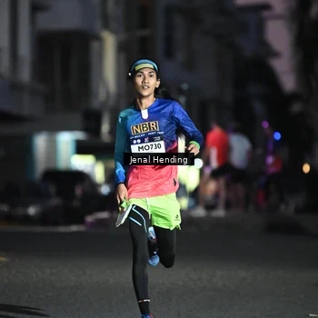 Runner Photo 7674140