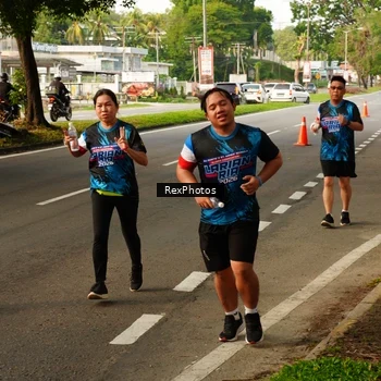 Runner Photo 7674171