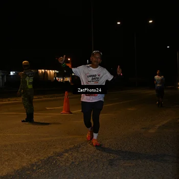 Runner Photo 7674191