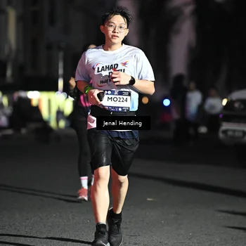 Runner Photo 7674193