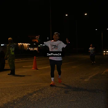 Runner Photo 7674211