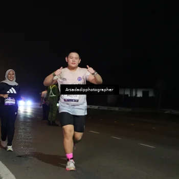 Runner Photo 7674218