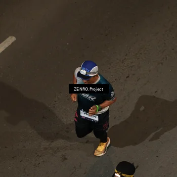 Runner Photo 7674228