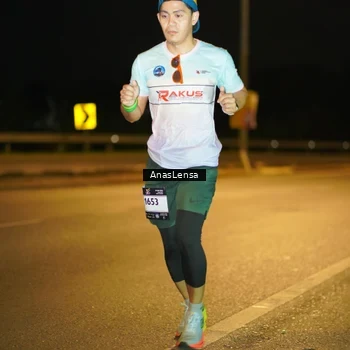 Runner Photo 7674233