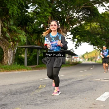 Runner Photo 7674240