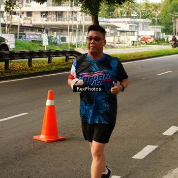 Runner Photo 7674249