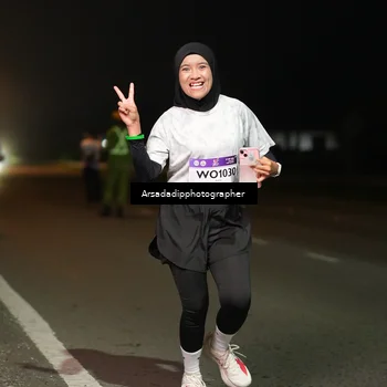 Runner Photo 7674250