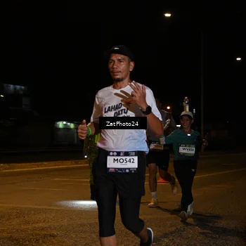 Runner Photo 7674264