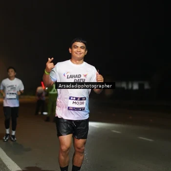 Runner Photo 7674265