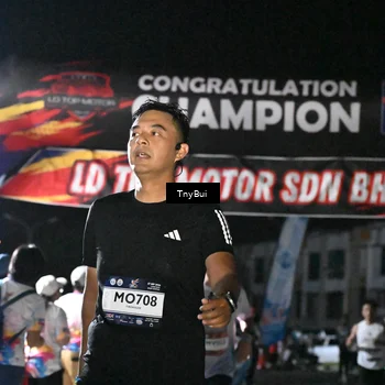 Runner Photo 7674268