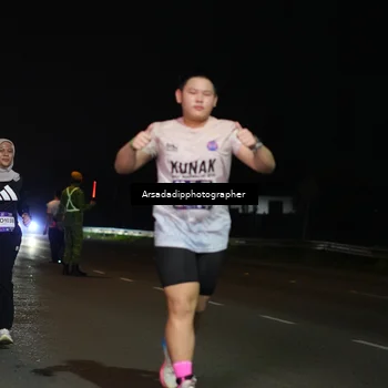 Runner Photo 7674273