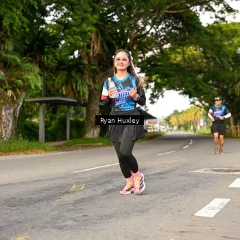 Runner Photo 7674278