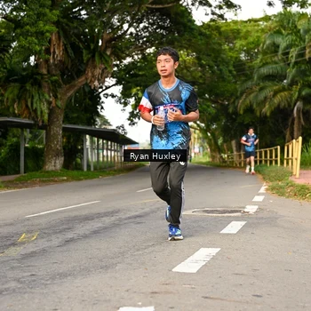 Runner Photo 7674299