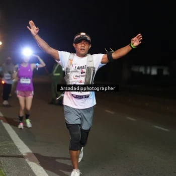 Runner Photo 7674302