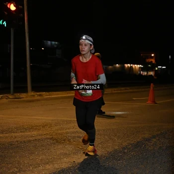 Runner Photo 7674317