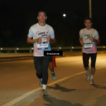 Runner Photo 7674343