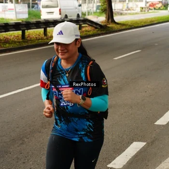 Runner Photo 7674344