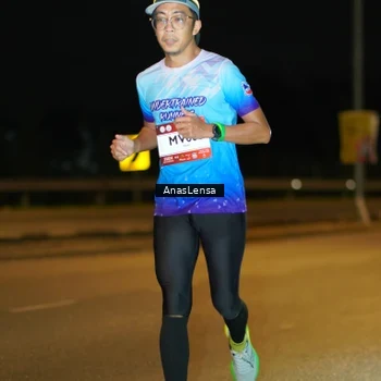 Runner Photo 7674347