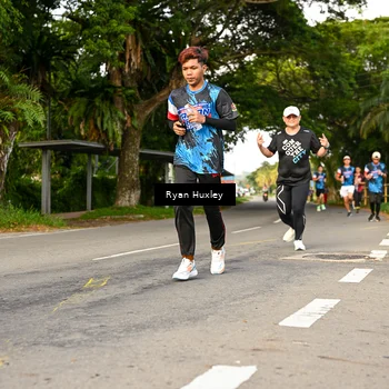 Runner Photo 7674349